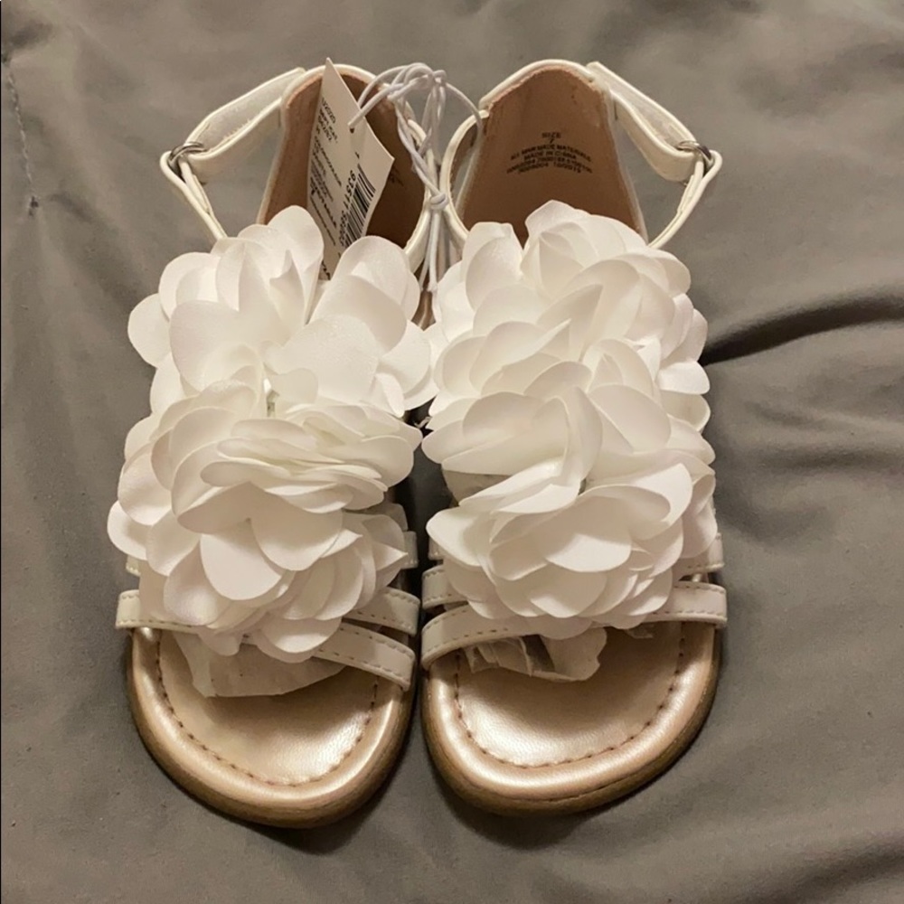 White flower sandals